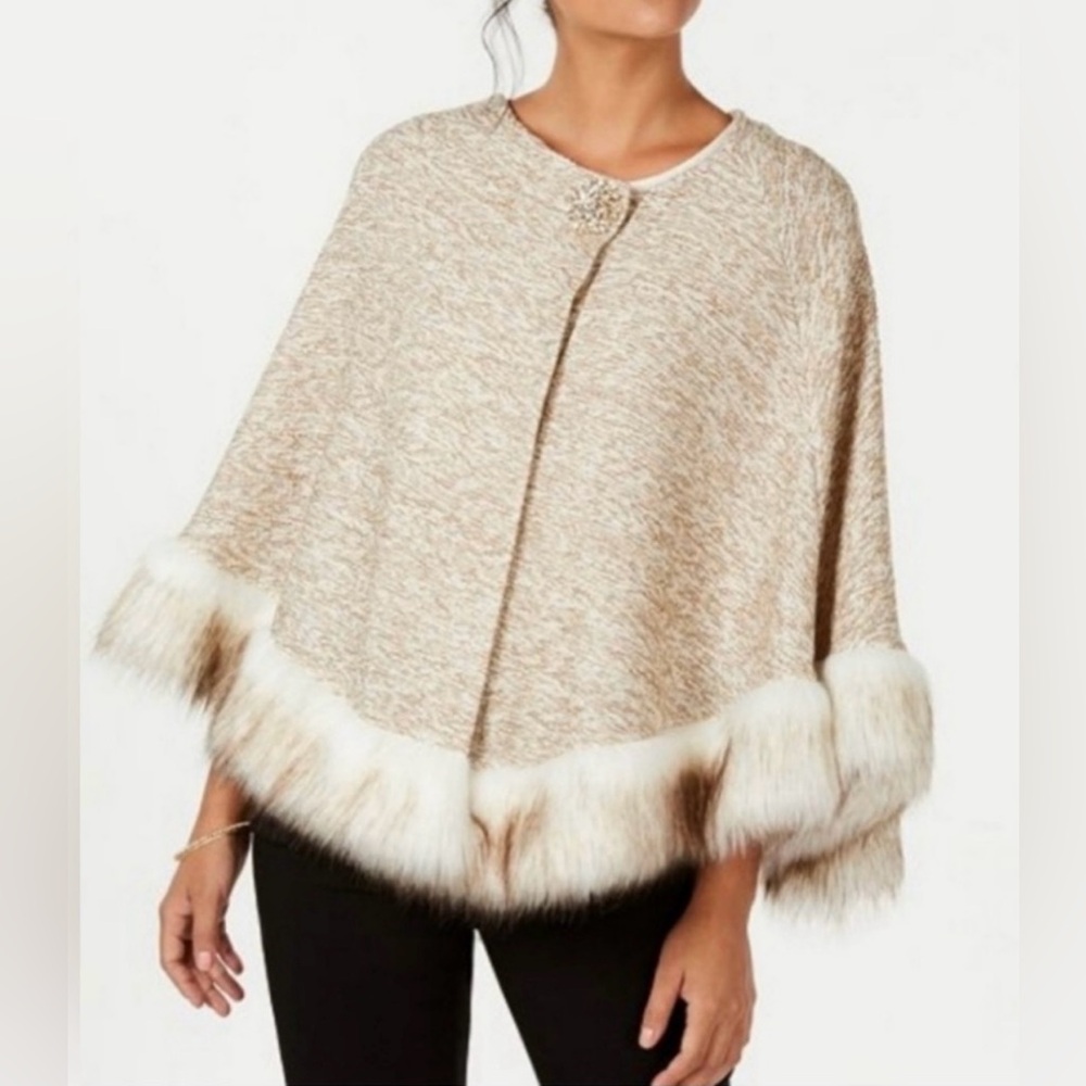 JM Collection Faux Fur Trim Poncho; size L/XL